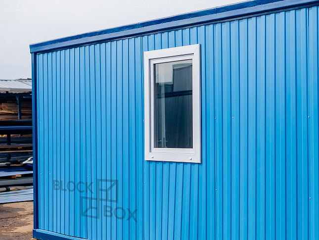 Большой контрольно-пропускной пункт с двумя проходными