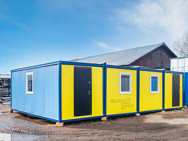 Большой контрольно-пропускной пункт с двумя проходными